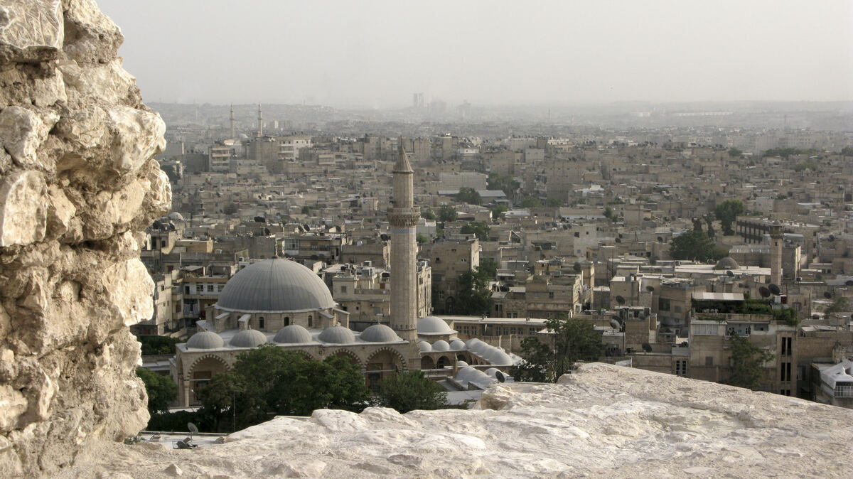 مدينة حلب القديمة — بيئة عمل مكتب حلب الشهباء العقاري